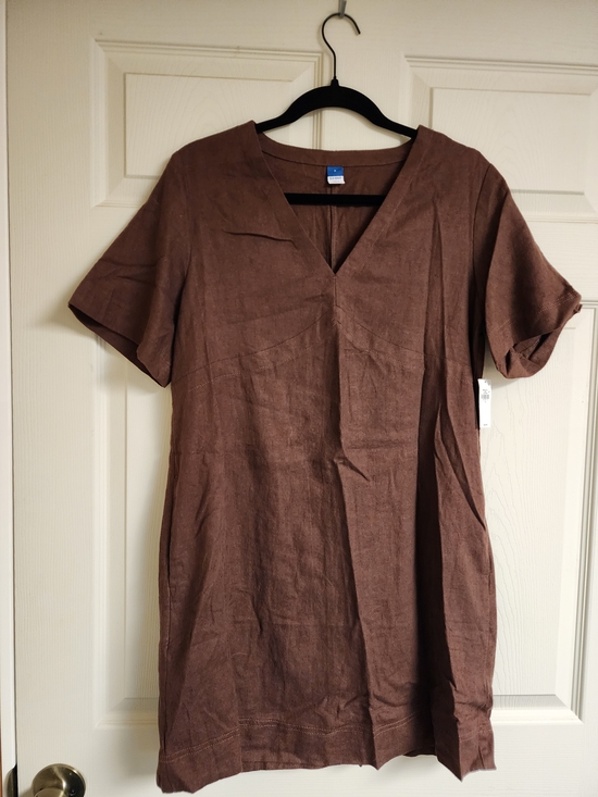 Old Navy Dresses & Skirts - Old Navy Brown V-Neck Short Sleeve Shift Dress
